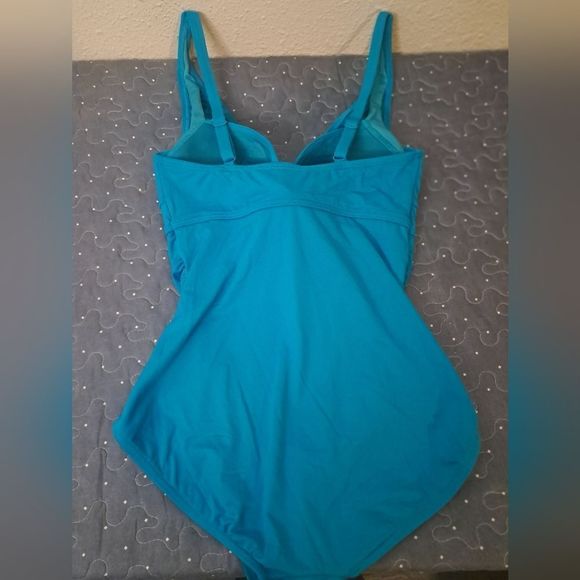 Contours by Coco Reef one piece bathing suit size 10 / 34C - Picture 2 of 5